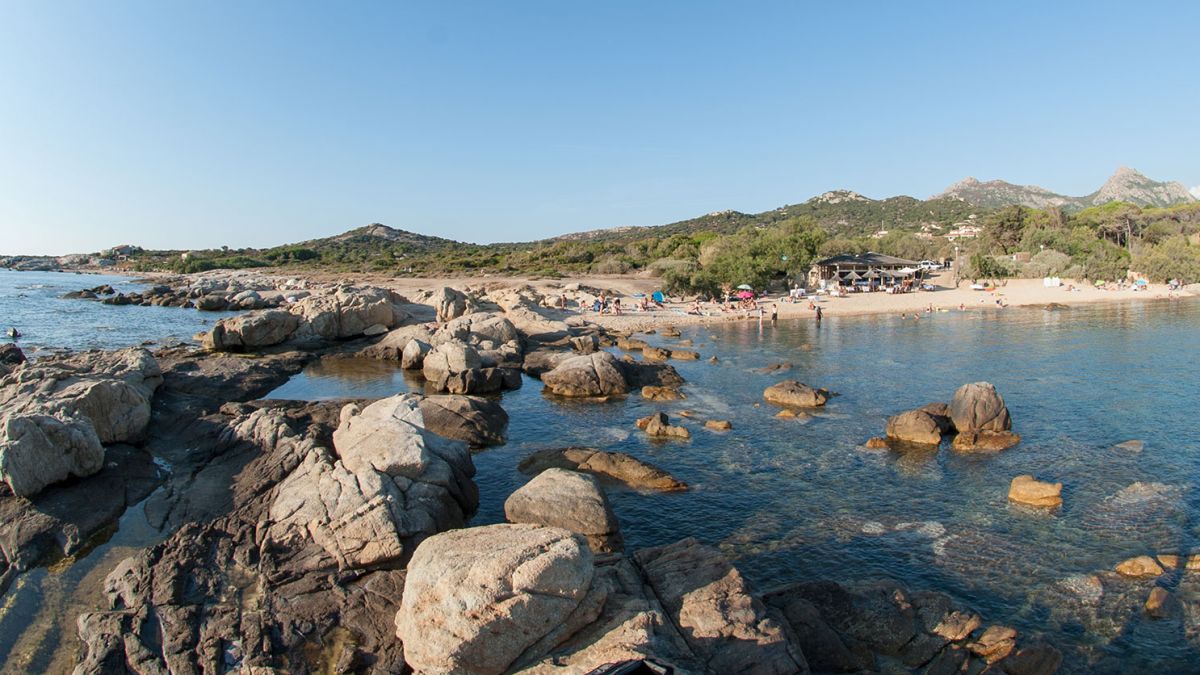 Holidays in Corsica: book online